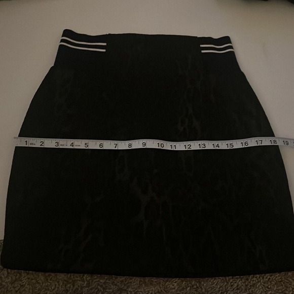 Sandro Paris Leopard Print Elastic Side Mini Skirt - Picture 8 of 8